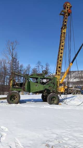 UKS 22 Drilling Machine